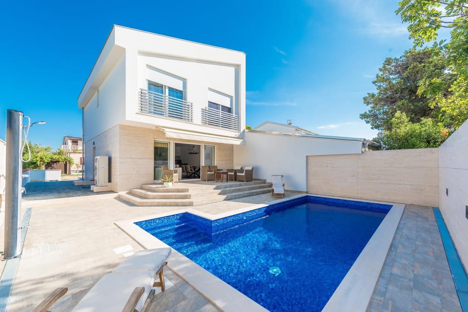 Villa Ema with heated saltwater pool, sauna and private gym - by TA Leut Agency Villa in Zadar County