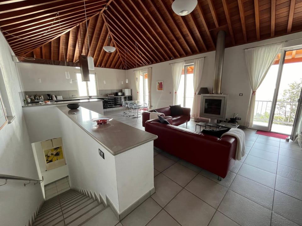 Living room, Photo of the whole room, Seating area, Dining area