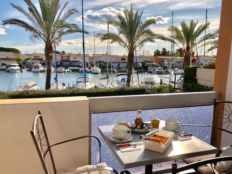 Cap Capistol Studio le Cap d'Agde vue port Apartment in Agde