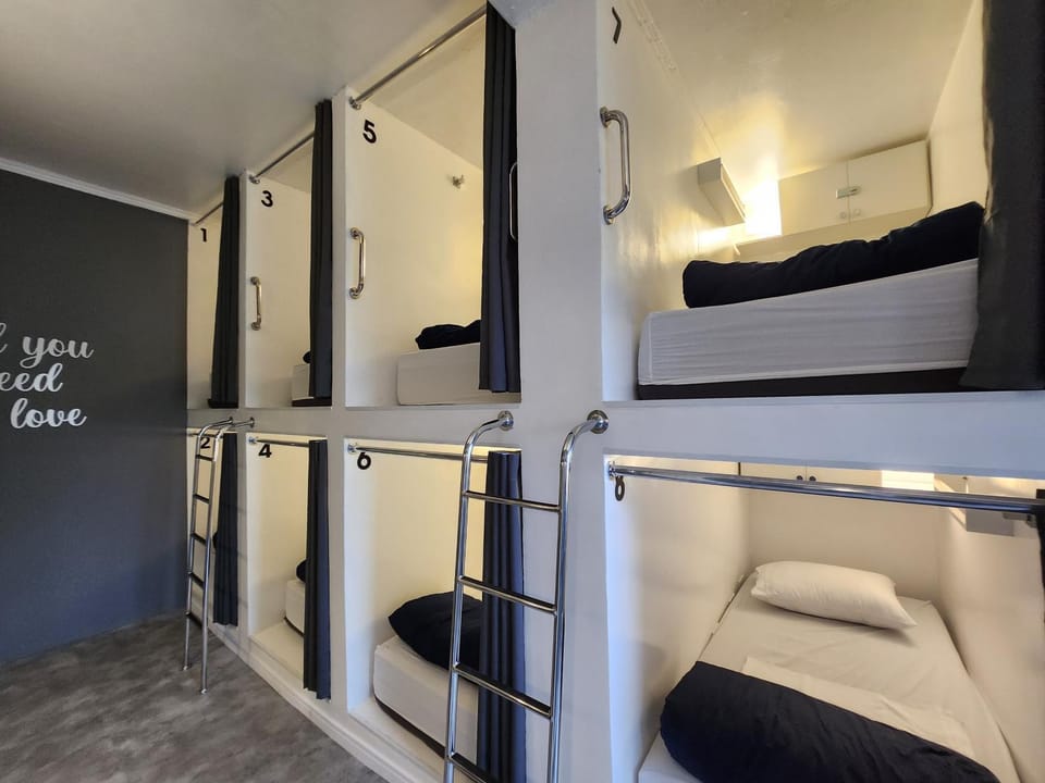 Bed, Bedroom, bunk bed