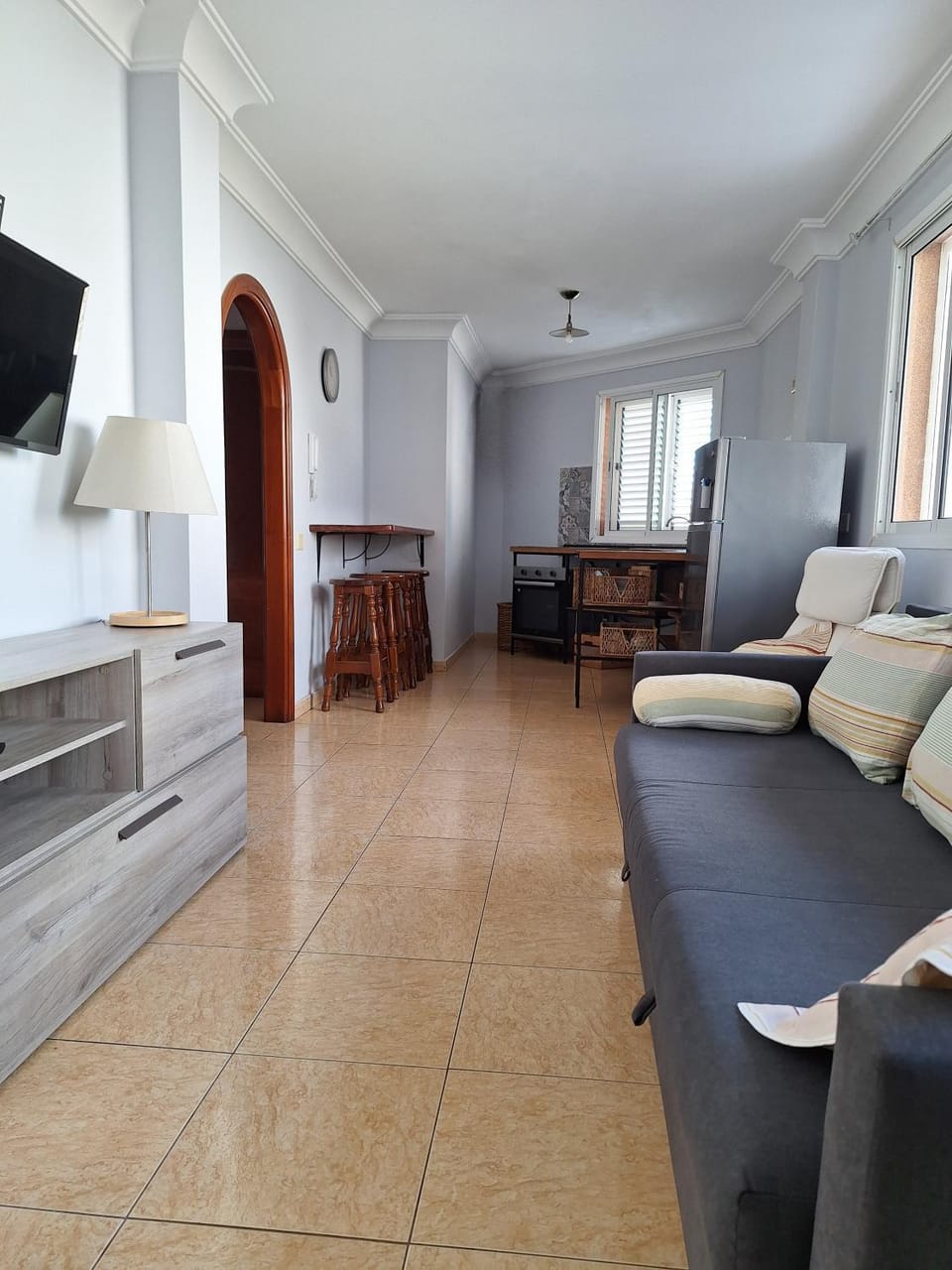 TV and multimedia, Living room, Photo of the whole room, Seating area, Dining area