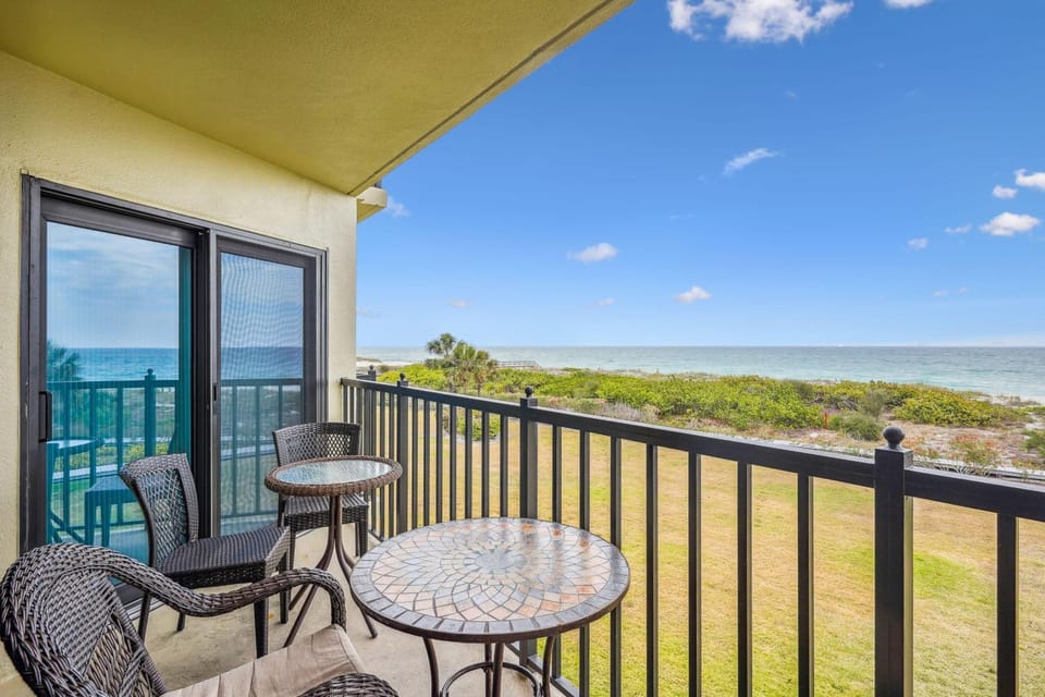 Land's End 9-304 Beach Front - Premier House in Sunset Beach