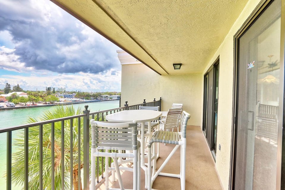 Land's End 4-401 Bay Front - Premier House in Sunset Beach