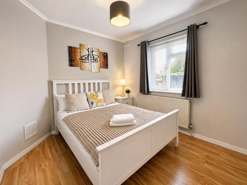 Croydon apartment with parking Apartment in Croydon