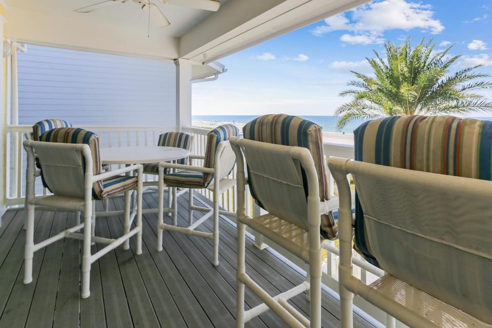 Sunset Villas 3 House in Redington Shores