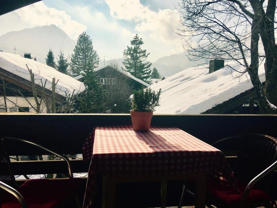 Balcony/Terrace, Mountain view