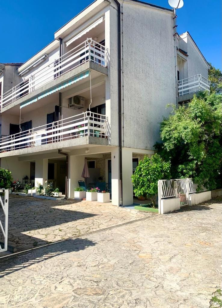 Lovely apartment in the groundfloor Apartment in Zadar