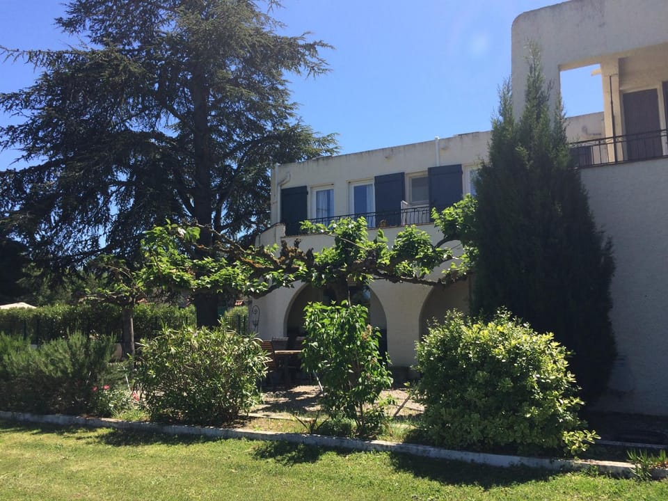 Property building, Garden