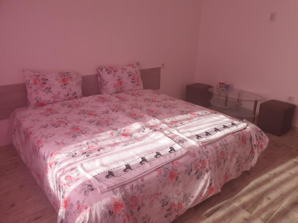 Апартамент Нощувки Шумен Apartment in Bulgaria