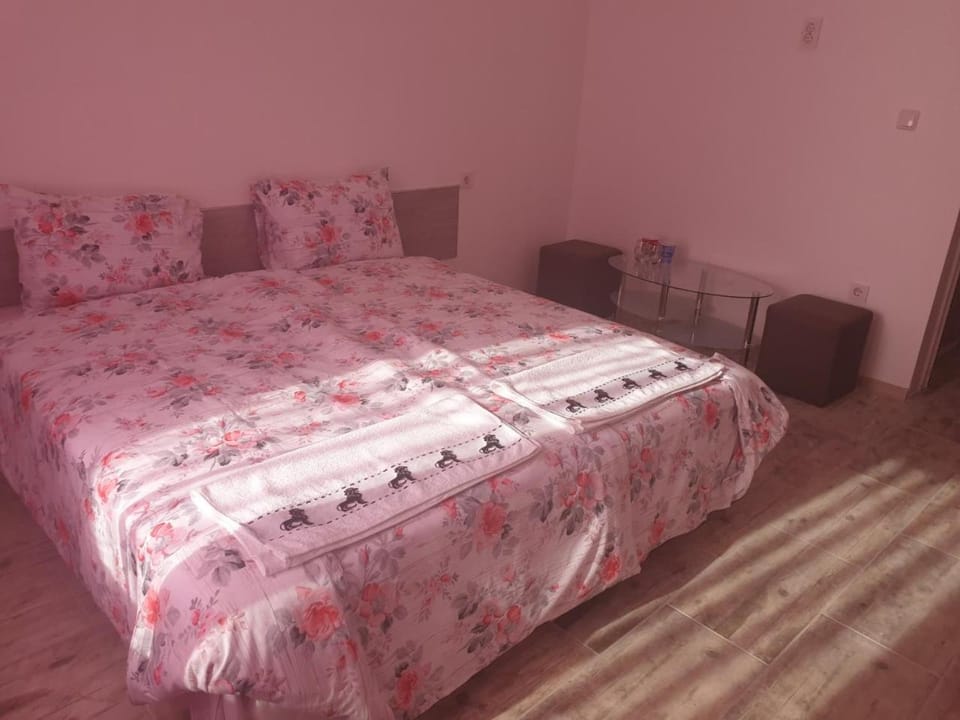 Апартамент Нощувки Шумен Apartment in Bulgaria
