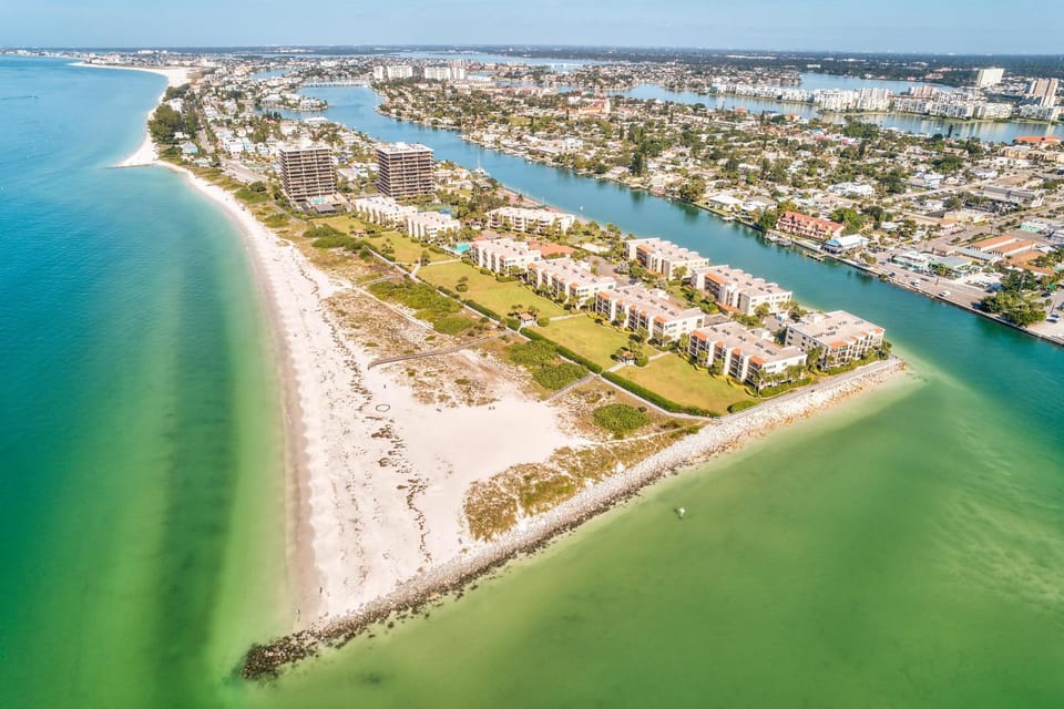 Land's End 1-208 Bay Front - Premier House in Sunset Beach