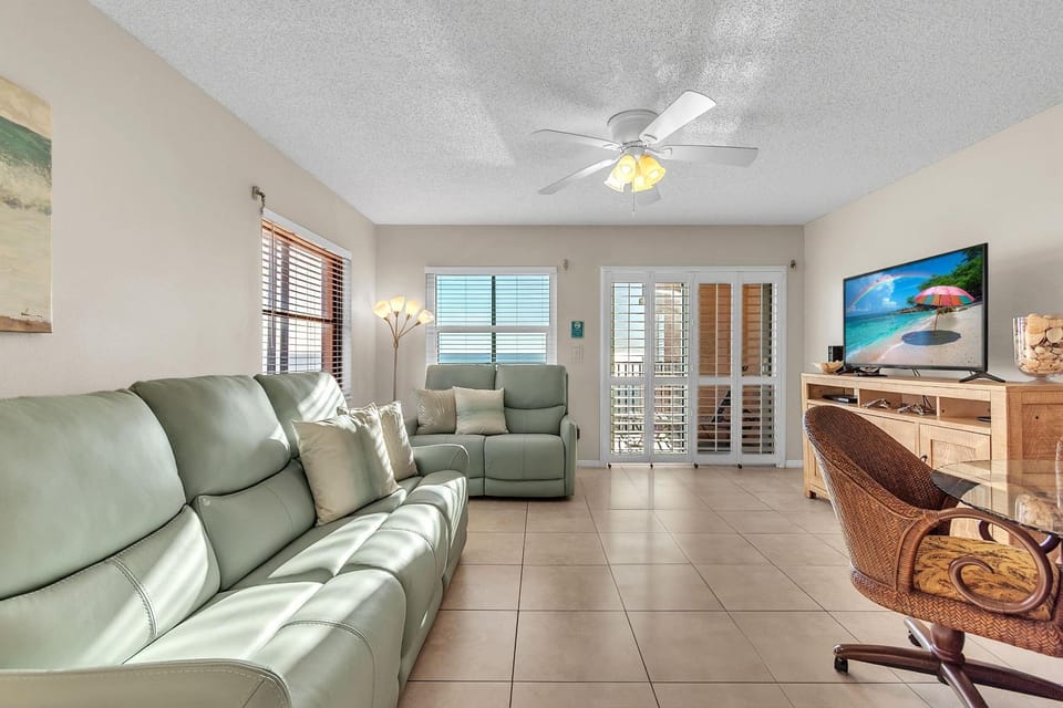 Emerald Isle 101 House in North Redington Beach