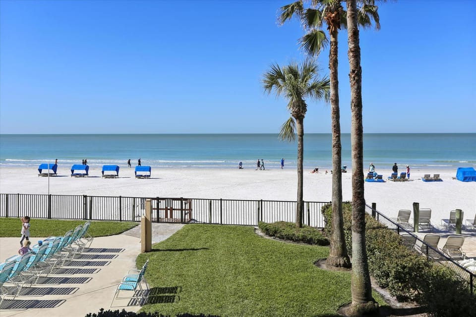 Emerald Isle 204 House in North Redington Beach