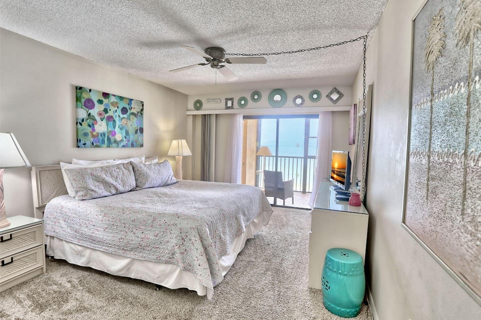 Villa Madeira 609 House in Madeira Beach