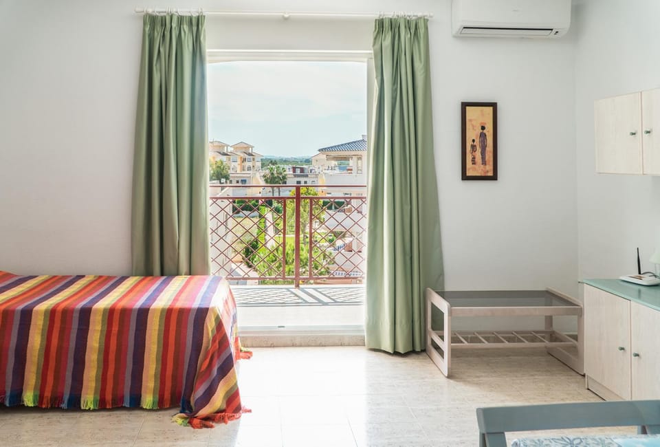 Balcony/Terrace, Living room