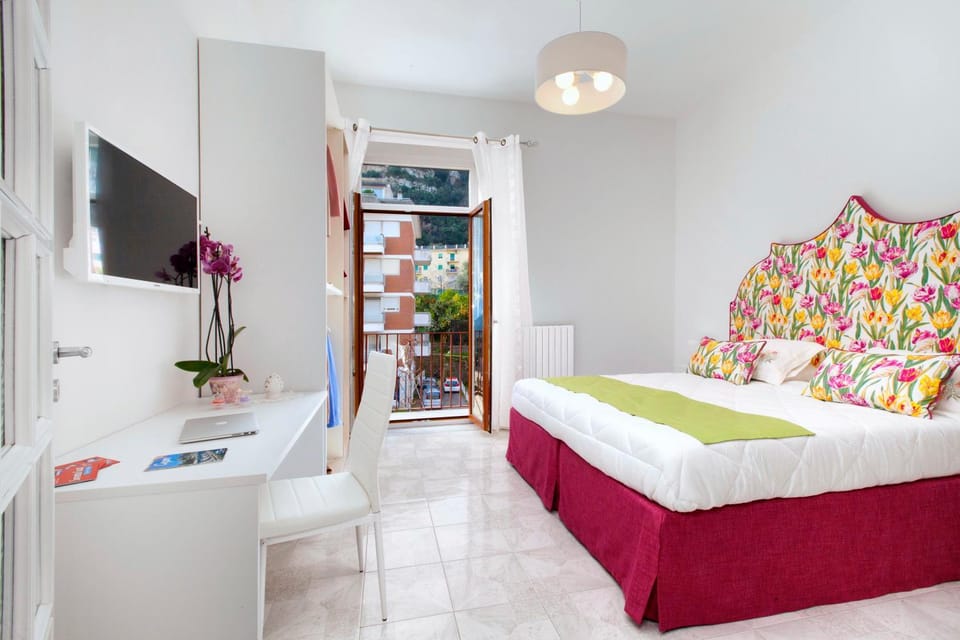 Maison Rossella in the heart of Sorrento House in Priora