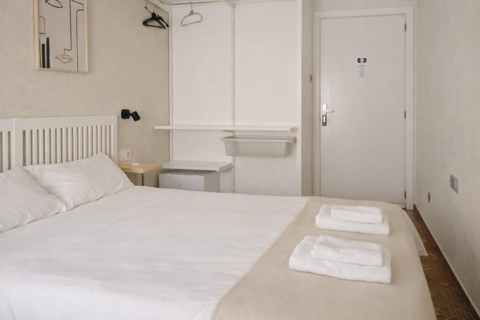 CASA MILA SV19 guesthouse Bed and Breakfast in Alicante