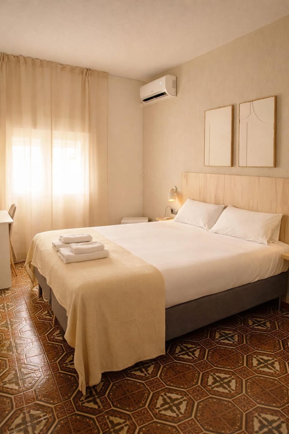 CASA MILA SV19 guesthouse Bed and Breakfast in Alicante