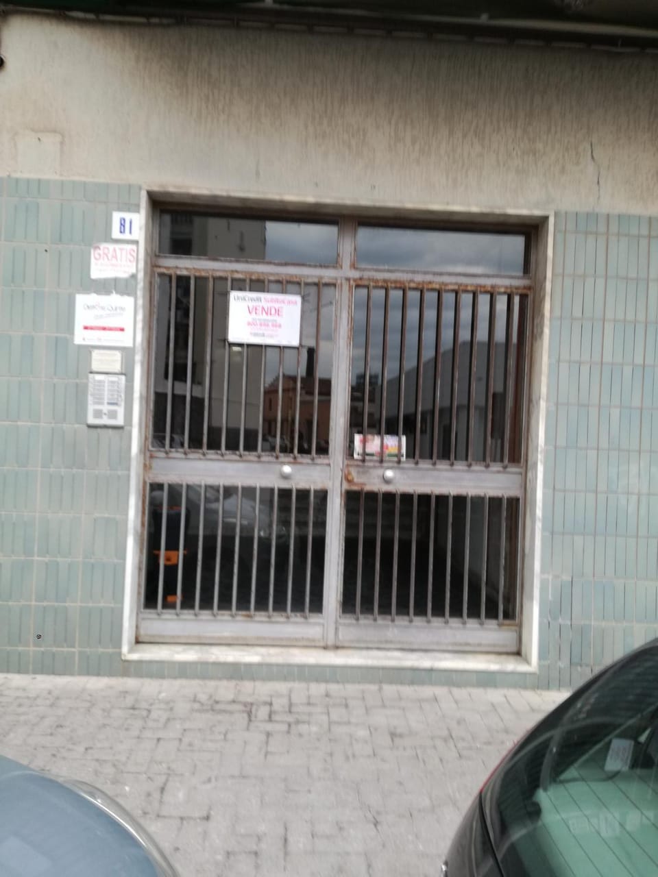 Facade/entrance