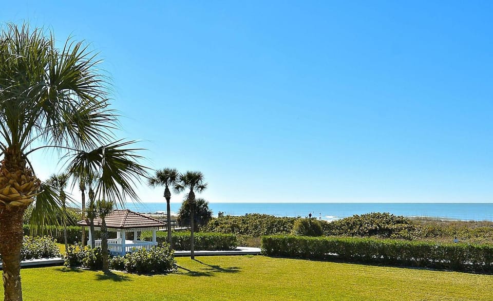 Land's End 8-204 Beach Front - Premier House in Sunset Beach