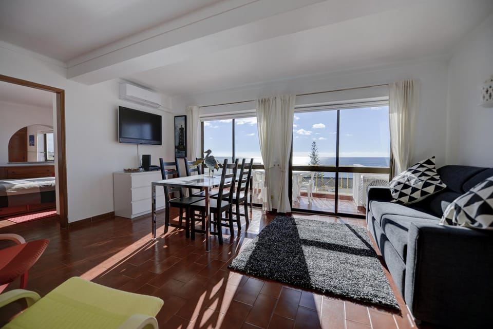 TV and multimedia, Living room, Dining area, Sea view