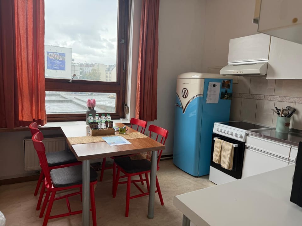 Kitchen or kitchenette, Dining area, oven, stove, toaster