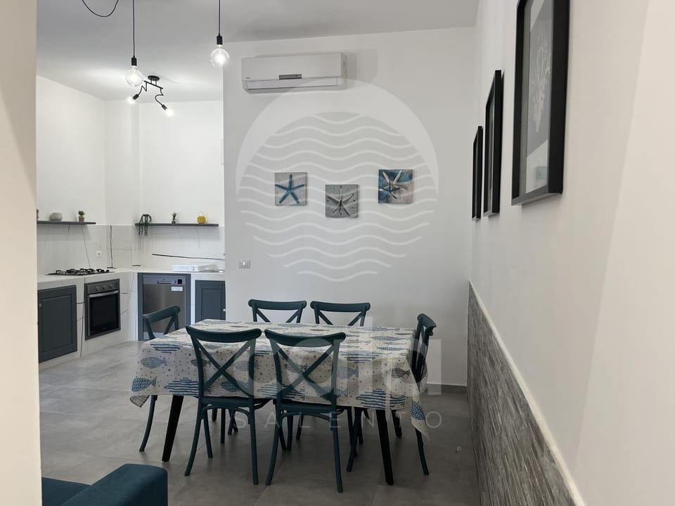 Kitchen or kitchenette, kitchen, air conditioner