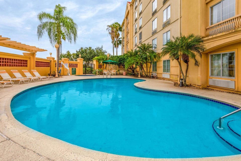 On site, Pool view, Swimming pool