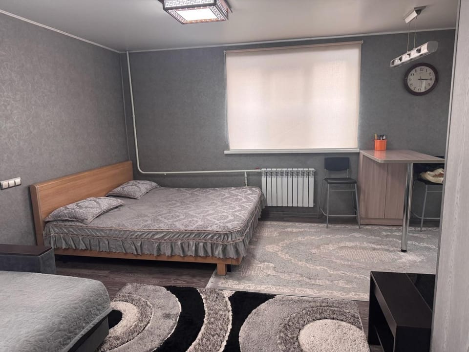 Bed, Kitchen or kitchenette
