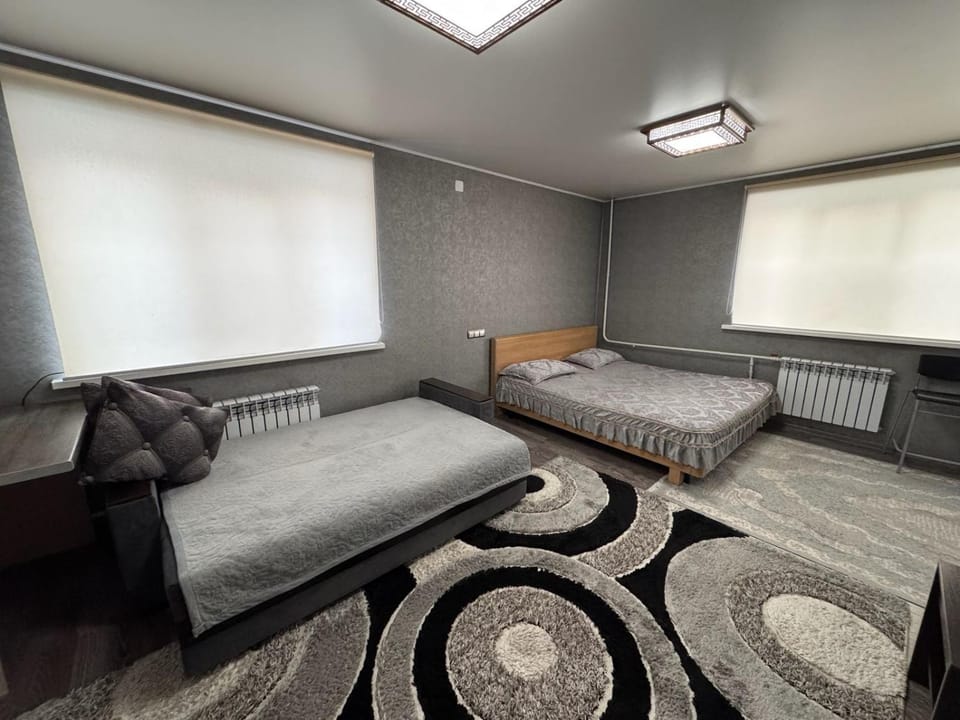 Bed, Living room, Photo of the whole room, Seating area, Bedroom