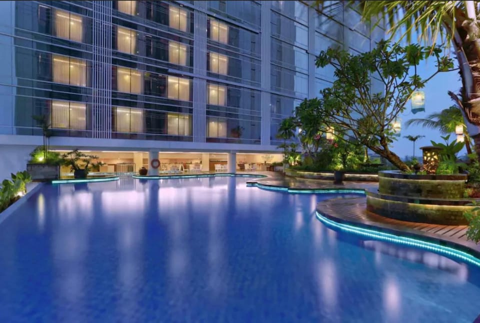 Property building, Pool view, Swimming pool