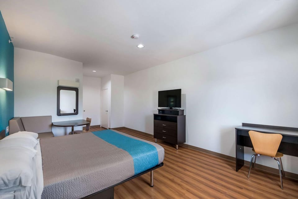 TV and multimedia, Photo of the whole room, Seating area, On site