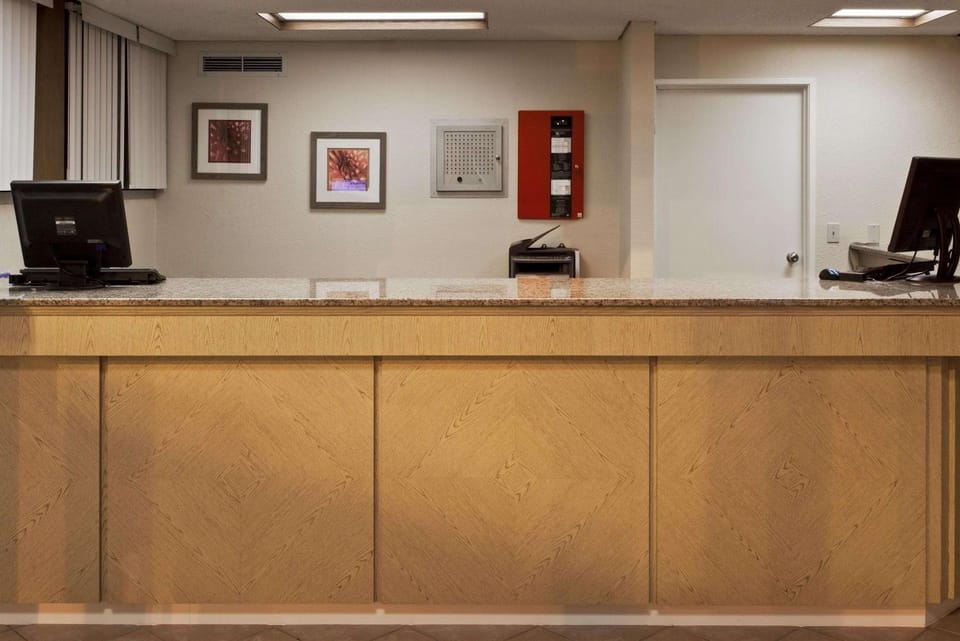 Lobby or reception, On site