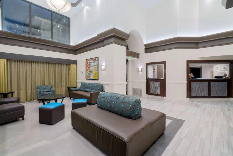 Lobby or reception, On site