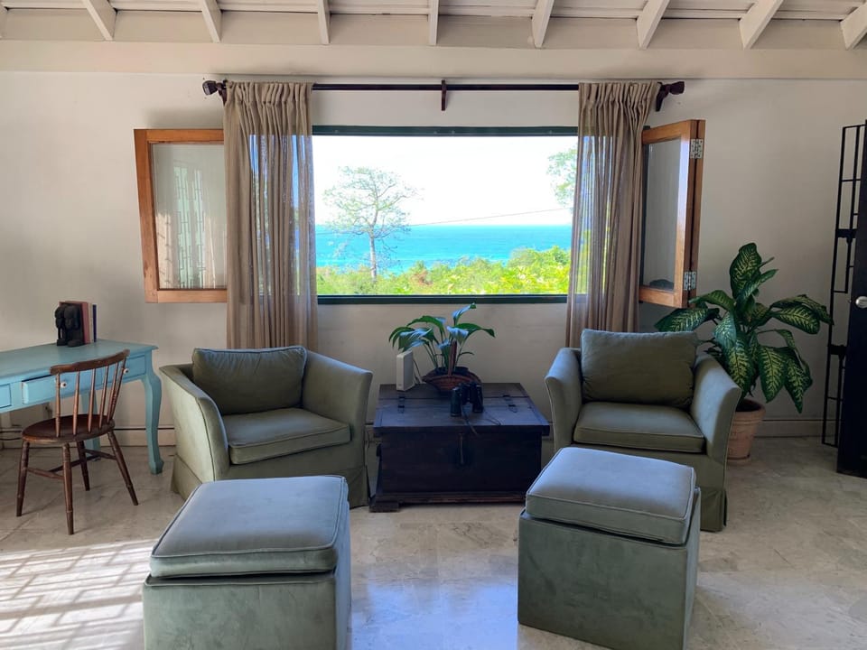Living room, Sea view