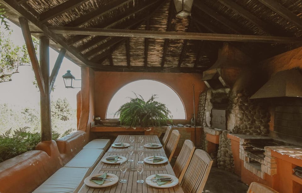 BBQ facilities, Dining area