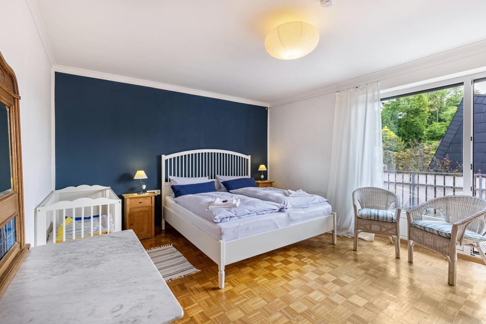 Living room, Bedroom