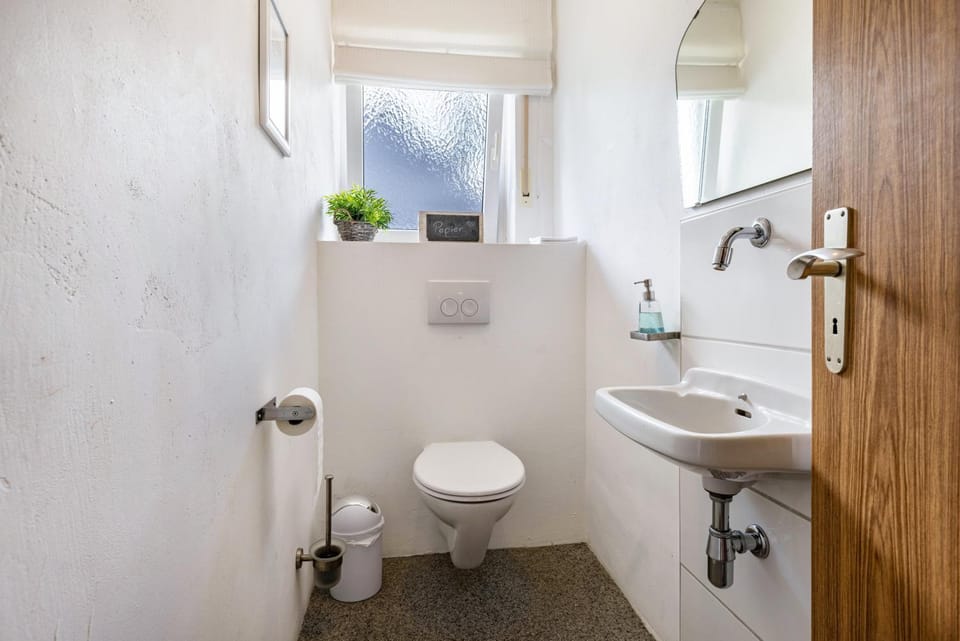 Bathroom, Living room