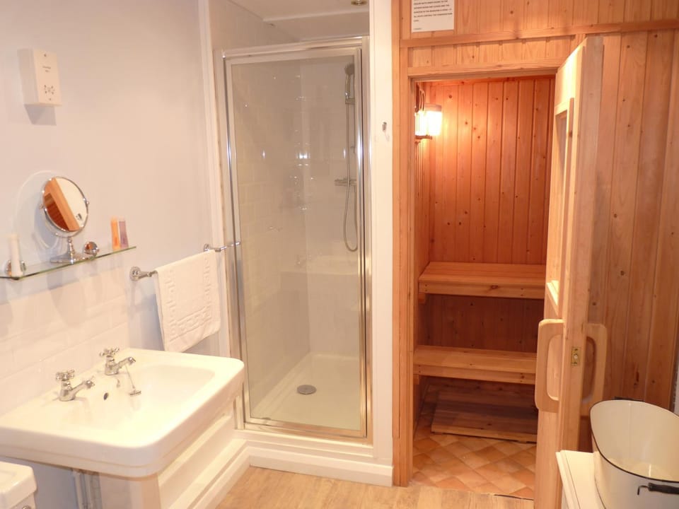 Bathroom, Photo of the whole room, Area and facilities
