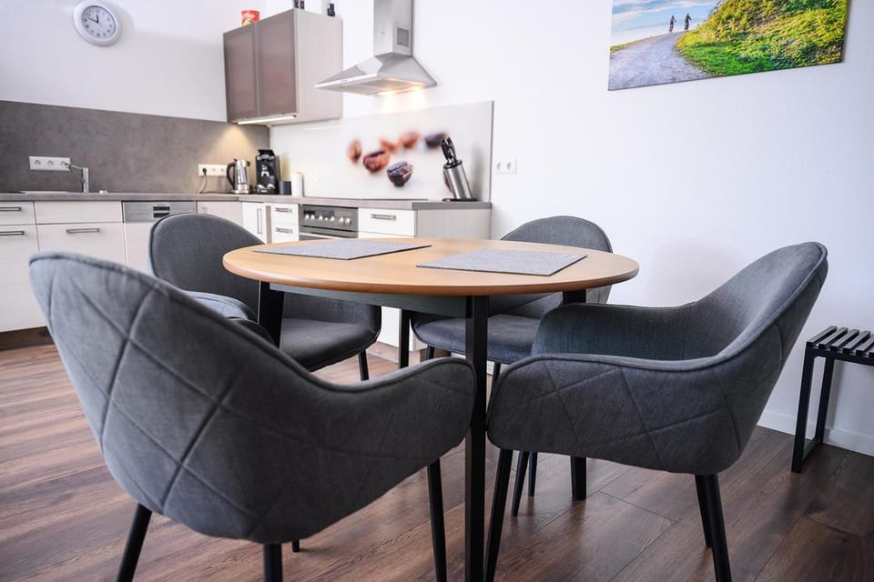 Property building, Kitchen or kitchenette, Living room