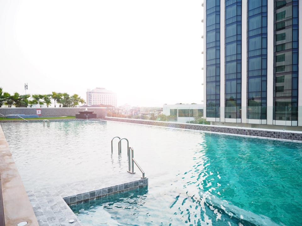 Swimming pool, Swimming pool