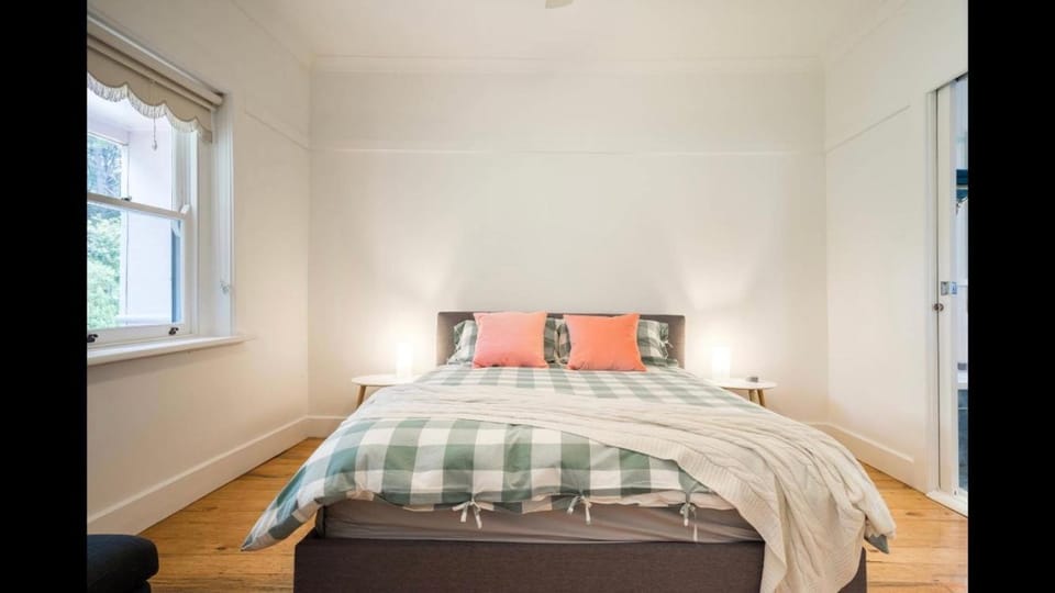 The Caretakers Cottage House in Melbourne