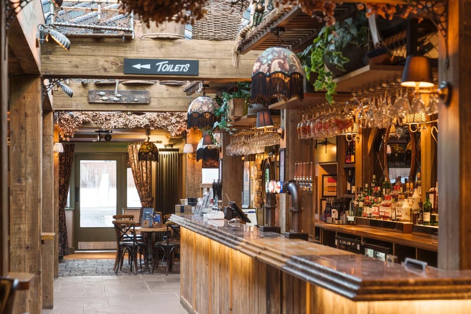 Lounge or bar