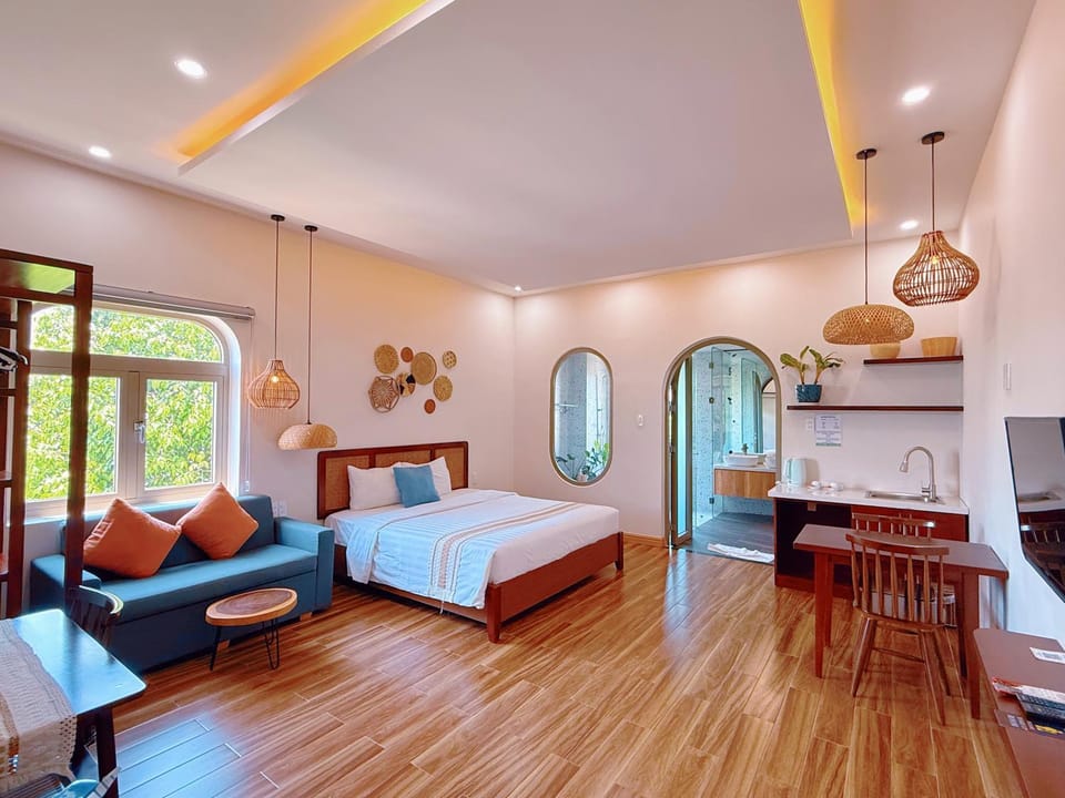 Photo of the whole room, Bedroom