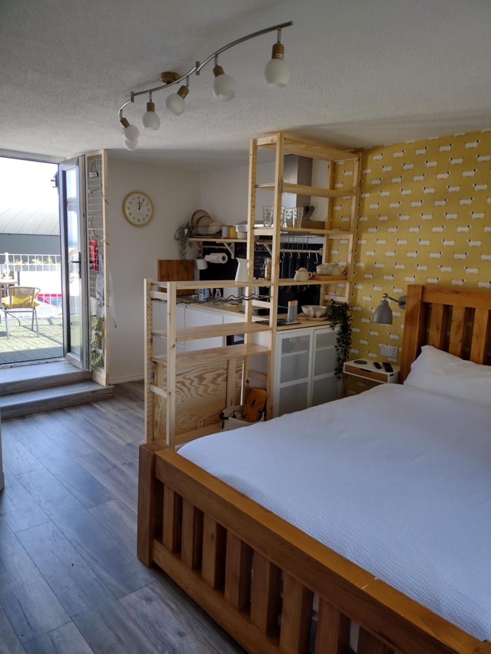 Photo of the whole room