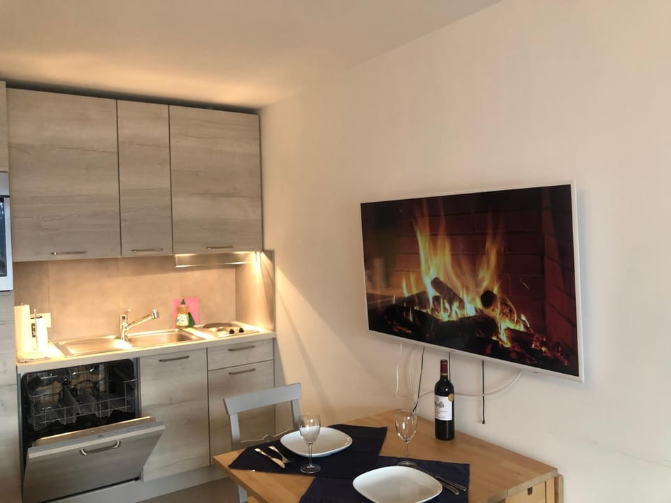 TV and multimedia, Coffee/tea facilities, Kitchen or kitchenette