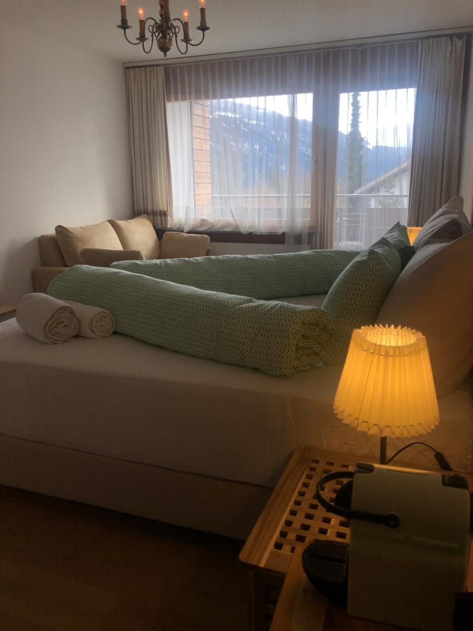 Other, Photo of the whole room, Mountain view