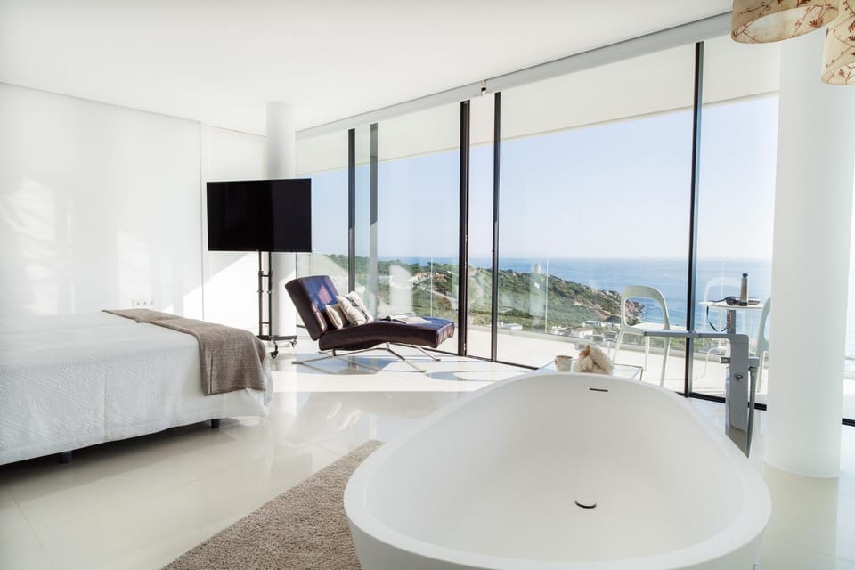 Bed, Natural landscape, Photo of the whole room, Bedroom, Mountain view, Sea view