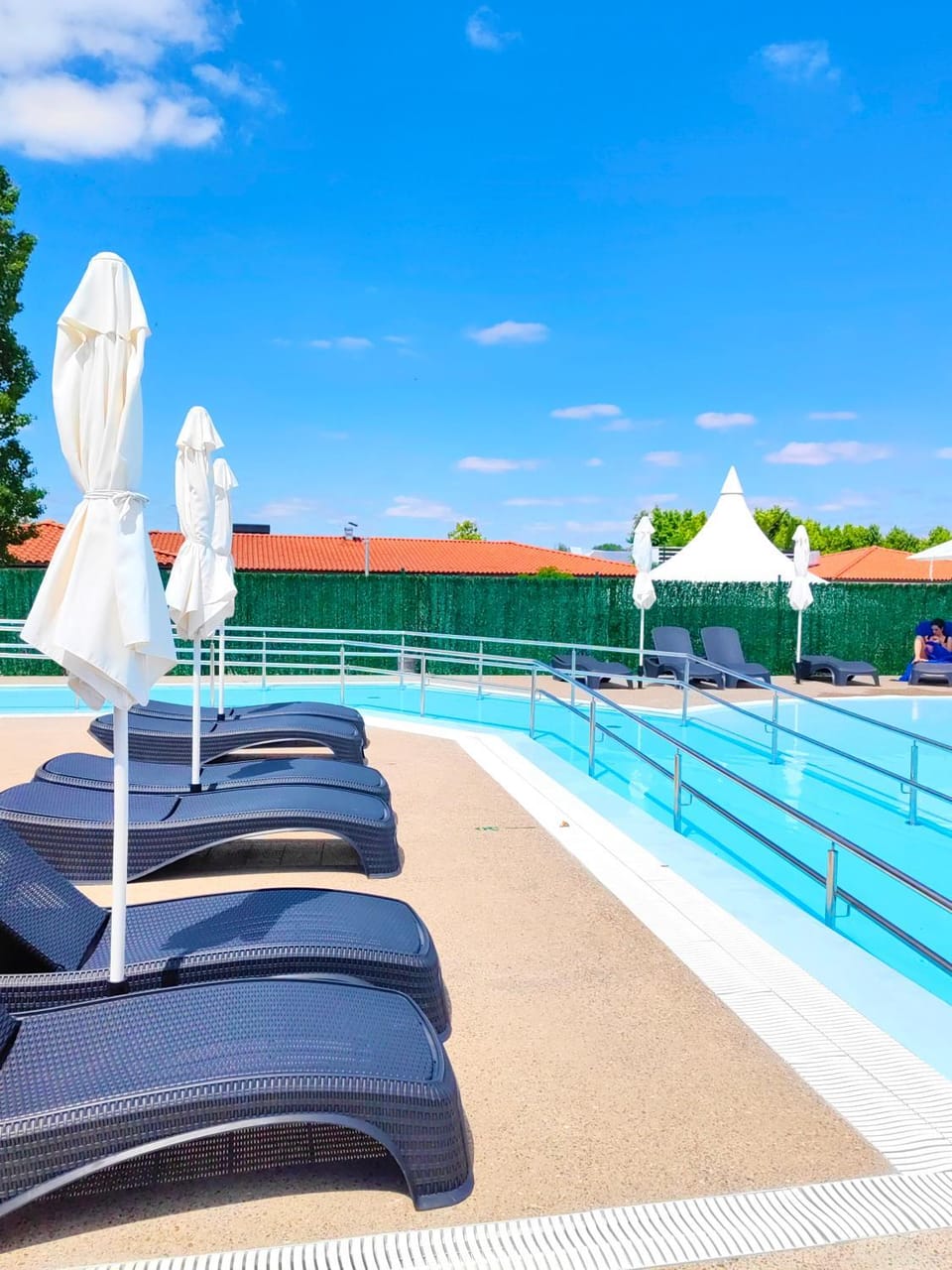 Pool view, Swimming pool, sunbed
