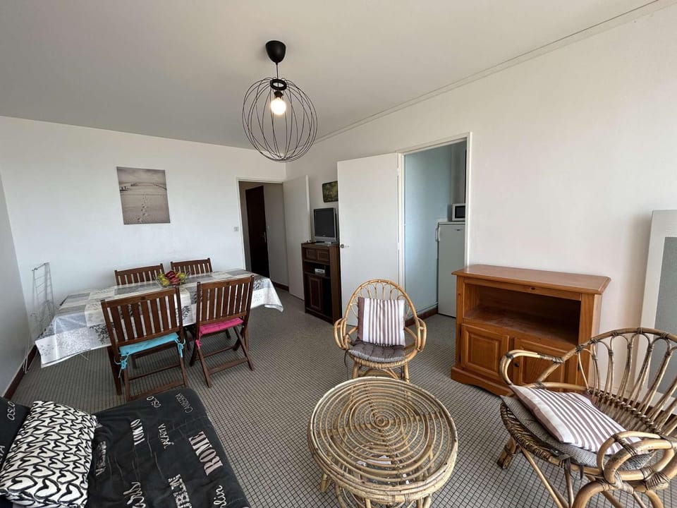 Appart 3 pièces face mer, 6 couchages, proche plage et commerces, Saint-Jean-de-Monts - FR-1-224C-225 Apartment in Saint-Jean-de-Monts
